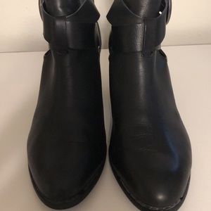 Vionic booties gently worn